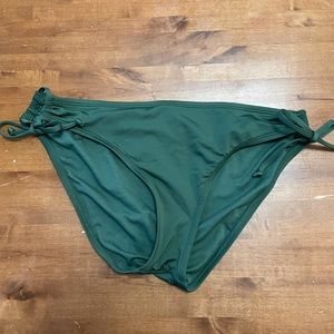 Kona Sol NWOT bottoms